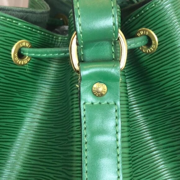 LOUIS VUITTON Green Epi Leather Noe GM Drawstring Bucket Shoulder Bag RARE VTG - Picture 10 of 17